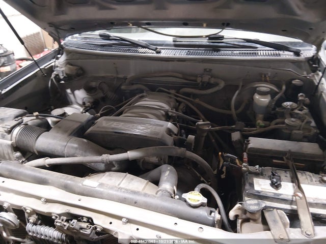 46431563 :رقم المزاد ، 5TBBT4416YS085650 vin ، 2000 Toyota Tundra Sr5 V8 مزاد بيع