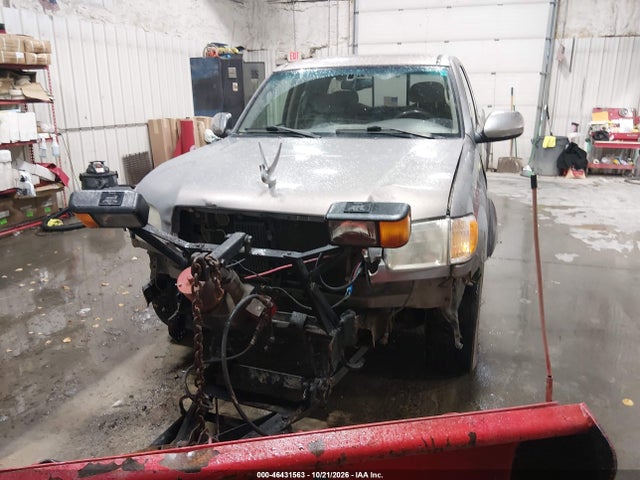 46431563 :رقم المزاد ، 5TBBT4416YS085650 vin ، 2000 Toyota Tundra Sr5 V8 مزاد بيع
