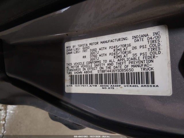 46431563 :رقم المزاد ، 5TBBT4416YS085650 vin ، 2000 Toyota Tundra Sr5 V8 مزاد بيع