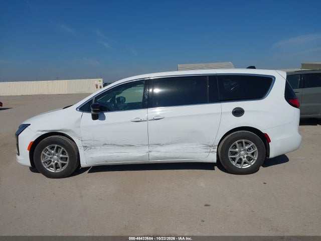 Продаж на аукціоні авто 2027 Chrysler Pacifica, vin: 2C4RC1BG8VR599323, номер лоту: 46432684