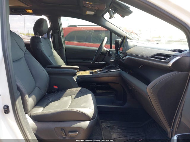 Toyota Sienna Platinum 2026 5TDESKFC7TS282099 Image 5