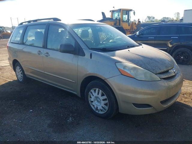 46432792 :رقم المزاد ، 5TDKK4CC1AS300192 vin ، 2010 Toyota Sienna Ce مزاد بيع