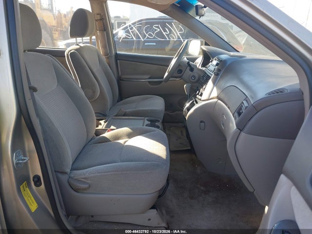 46432792 :رقم المزاد ، 5TDKK4CC1AS300192 vin ، 2010 Toyota Sienna Ce مزاد بيع