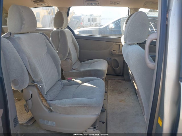 46432792 :رقم المزاد ، 5TDKK4CC1AS300192 vin ، 2010 Toyota Sienna Ce مزاد بيع