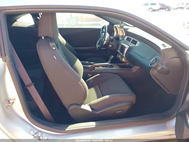 46433132 :رقم المزاد ، 2G1FC1E31F9179988 vin ، 2015 Chevrolet Camaro 1lt مزاد بيع