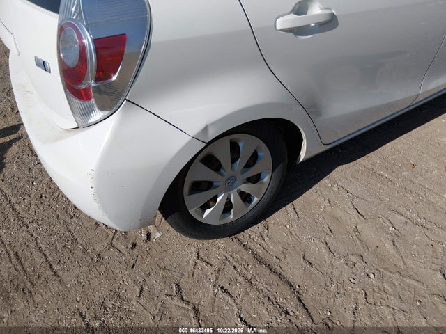 Продаж на аукціоні авто 2012 Toyota Prius C Two, vin: JTDKDTB32C1526621, номер лоту: 46433495