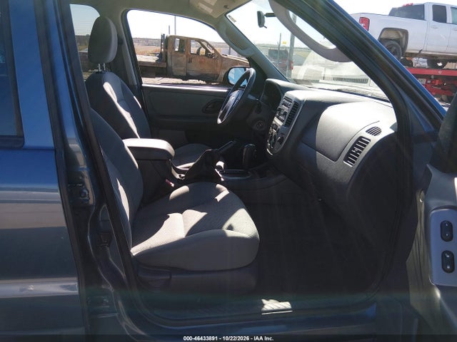 Продажа на аукционе авто 2005 Ford Escape Xlt, vin: 1FMYU93185KA81496, номер лота: 46433891