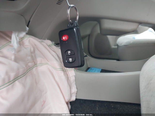 JTDKN3DU8E1760431 Toyota Prius Two