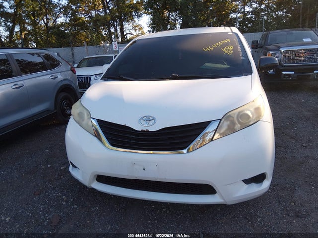 46436284 :رقم المزاد ، 5TDKK3DC5CS242583 vin ، 2012 Toyota Sienna Le V6 8 Passenger مزاد بيع