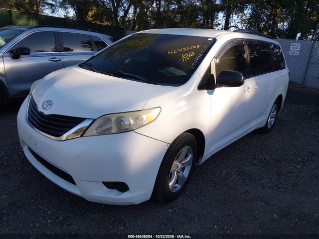 46436284 :رقم المزاد ، 5TDKK3DC5CS242583 vin ، 2012 Toyota Sienna Le V6 8 Passenger مزاد بيع