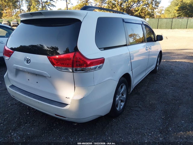 46436284 :رقم المزاد ، 5TDKK3DC5CS242583 vin ، 2012 Toyota Sienna Le V6 8 Passenger مزاد بيع
