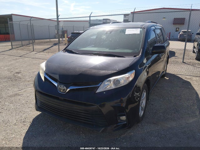 Продаж на аукціоні авто 2018 Toyota Sienna Le 8 Passenger, vin: 5TDKZ3DC7JS959852, номер лоту: 46436747