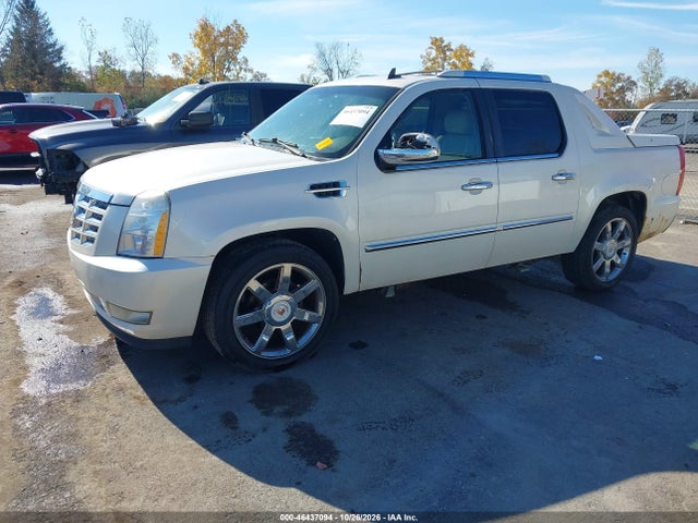 Продажа на аукционе авто 2010 Cadillac Escalade Ext Premium, vin: 3GYVKNEF3AG145616, номер лота: 46437094