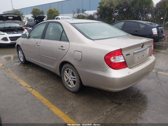 46437638 :رقم المزاد ، 4T1BE32K42U634719 vin ، 2002 Toyota Camry Le مزاد بيع