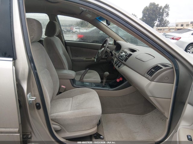 46437638 :رقم المزاد ، 4T1BE32K42U634719 vin ، 2002 Toyota Camry Le مزاد بيع