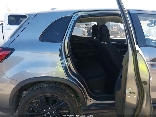 Mitsubishi OUTLANDER SPORT 2025 JA4ARUAU5SU005154 Image 8