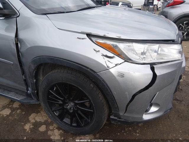 Toyota Highlander Se 2019 5TDJZRFH7KS956085 Image 17