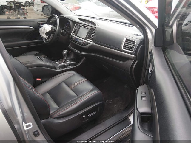 Toyota Highlander Se 2019 5TDJZRFH7KS956085 Image 5