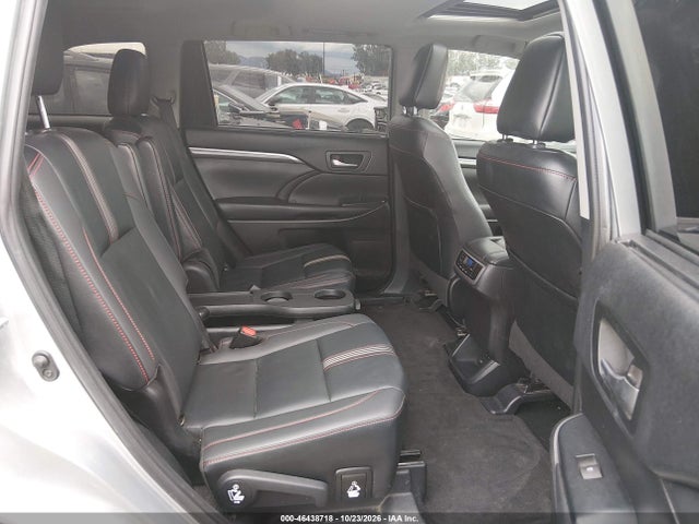 Toyota Highlander Se 2019 5TDJZRFH7KS956085 Image 8