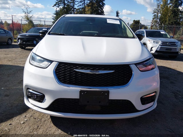 Chrysler Pacifica Touring L 2024 2C4RC1BG2RR152251 Image 12