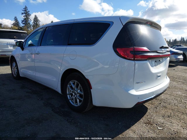 Chrysler Pacifica Touring L 2024 2C4RC1BG2RR152251 Image 3