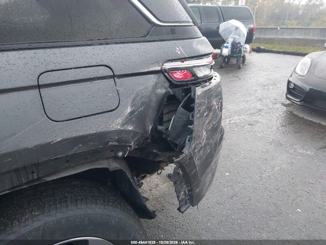 Jeep Grand Cherokee 4xe 2024 1C4RJYB66R8566845 Image 17