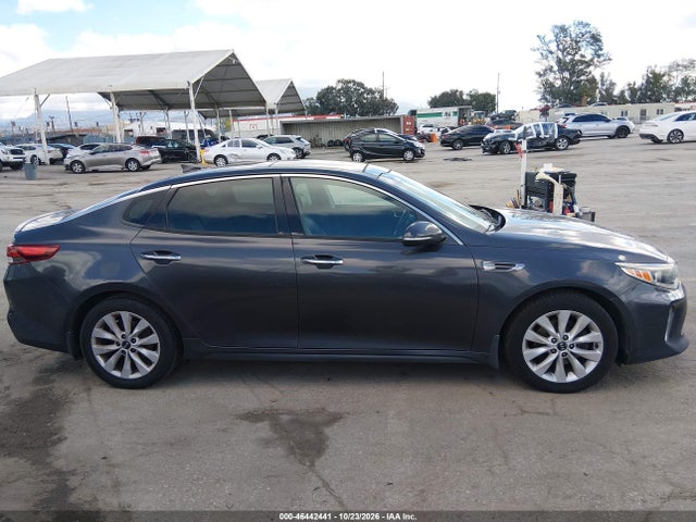 KIA Optima S 2018 5XXGT4L30JG204140 Image 13