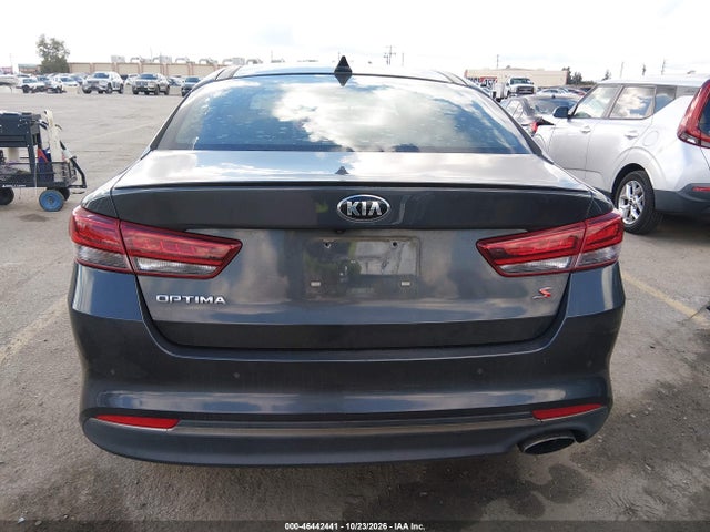 KIA Optima S 2018 5XXGT4L30JG204140 Image 16