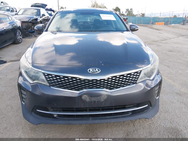 KIA Optima S 2018 5XXGT4L30JG204140 Image 6