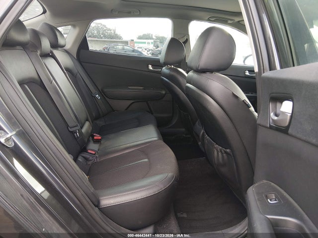 KIA Optima S 2018 5XXGT4L30JG204140 Image 8