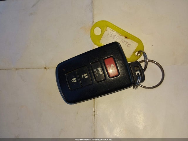 46443948 :رقم المزاد ، 4T1BD1FKXFU156104 vin ، 2015 Toyota Camry Hybrid Le مزاد بيع