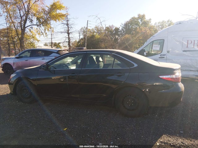 46443948 :رقم المزاد ، 4T1BD1FKXFU156104 vin ، 2015 Toyota Camry Hybrid Le مزاد بيع