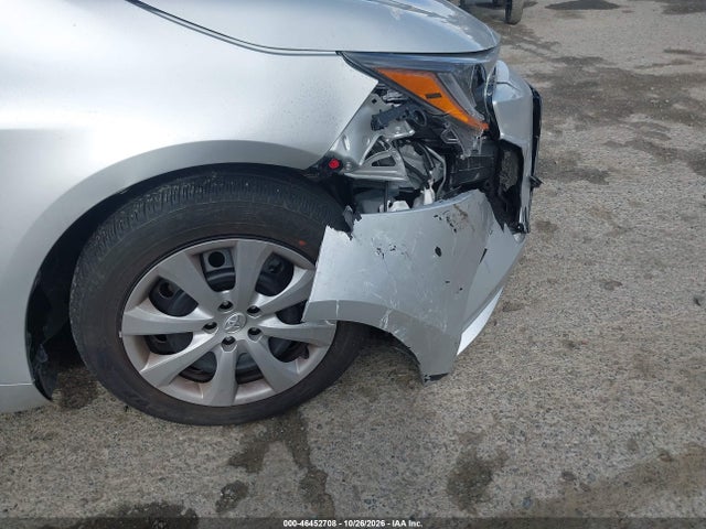 5YFB4MDE4TP480581 Toyota COROLLA LE