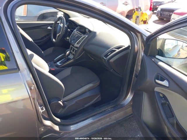 Ford FOCUS SE 2014 1FADP3K26EL143883 Image 5