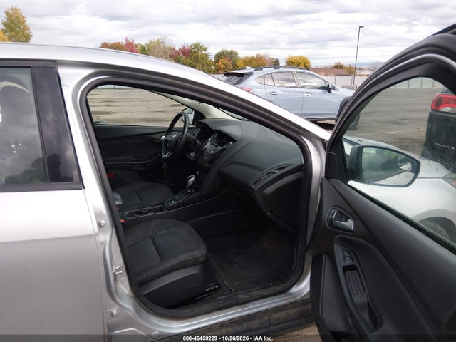 Ford FOCUS SE 2016 1FADP3F25GL368938 Image 5