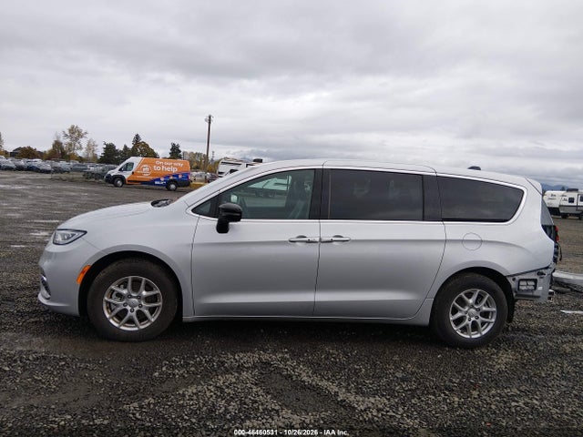 Chrysler Pacifica Select 2026 2C4RC1BG1TR185863 Image 15