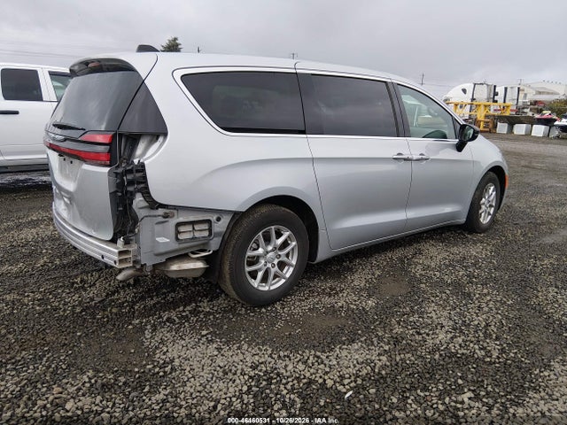 Chrysler Pacifica Select 2026 2C4RC1BG1TR185863 Image 4