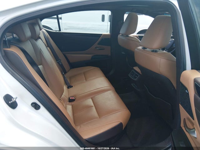 Lexus ES 300H 2020 58AD21B11LU005104 Image 8
