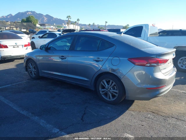 Hyundai ELANTRA SEL 2018 5NPD84LF9JH342665 Image 3