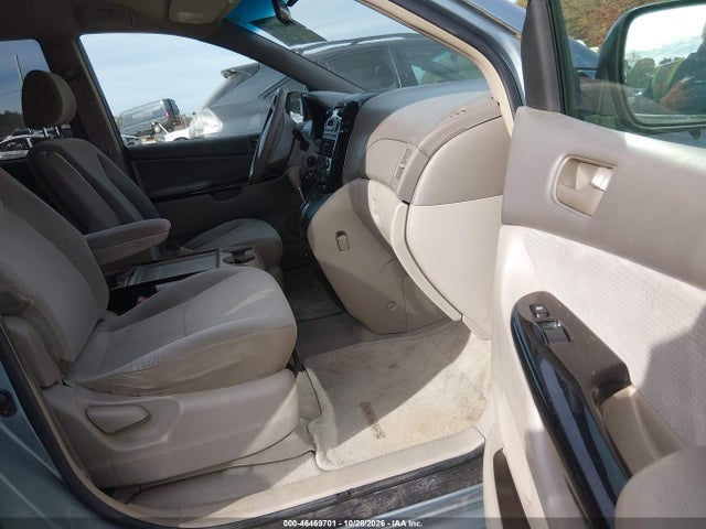 Продажа на аукционе авто 2004 Toyota Sienna Le, vin: 5TDZA23C64S187415, номер лота: 46469701