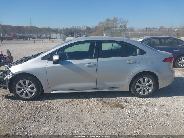 2022 Toyota Corolla Le მანქანა იყიდება აუქციონზე, vin: 5YFEPMAE4NP272423, აუქციონის ნომერი: 46471579