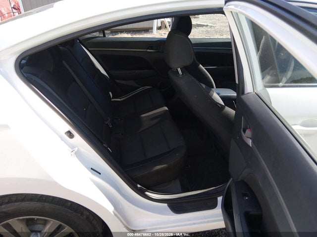 5NPD84LF0JH301826 Hyundai ELANTRA SEL