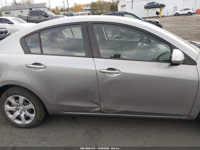 2011 Mazda Mazda3 I Sport მანქანა იყიდება აუქციონზე, vin: JM1BL1UFXB1902804, აუქციონის ნომერი: 46487475