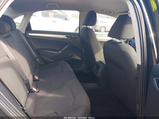 2016 Volkswagen Passat 1.8t S მანქანა იყიდება აუქციონზე, vin: 1VWAT7A38GC012951, აუქციონის ნომერი: 46491043