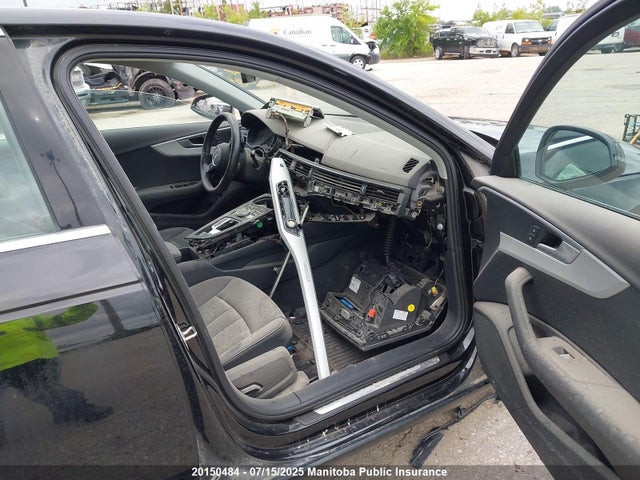 WAUANAF45HN008256 Audi 2017
