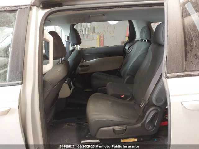 KNDNB5H32N6158680 KIA Carnival Lx