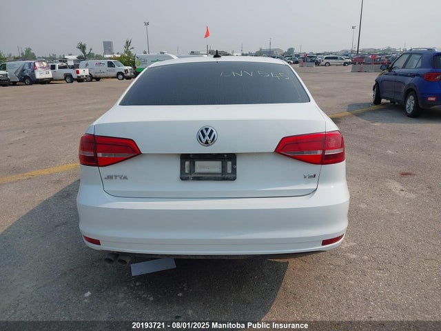 3VW2K7AJXFM327933 Volkswagen 2015