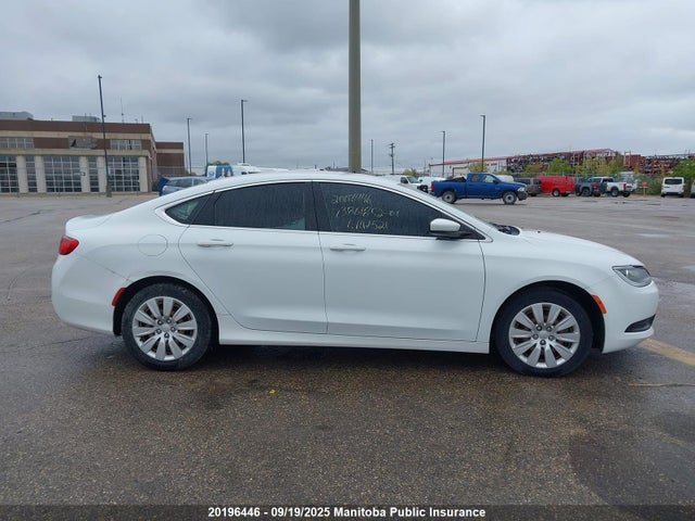 1C3CCCFB7GN172171 Chrysler 200