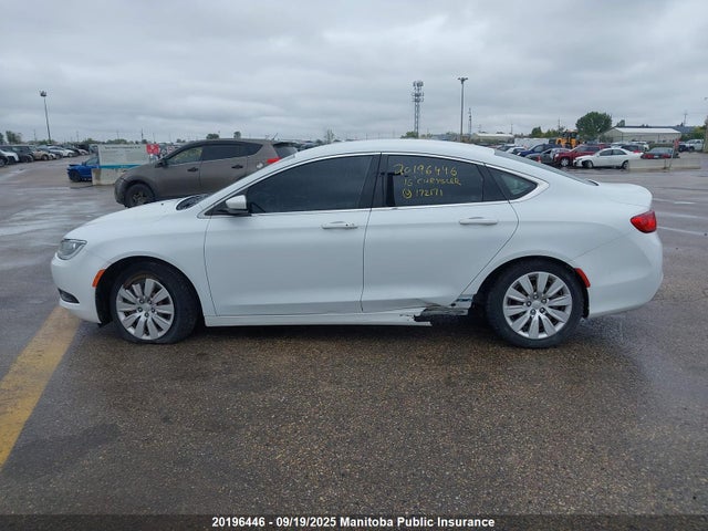 1C3CCCFB7GN172171 Chrysler 200