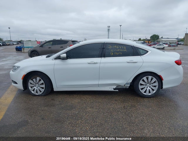 1C3CCCFB7GN172171 Chrysler 200